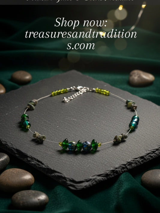 Green stones necklace